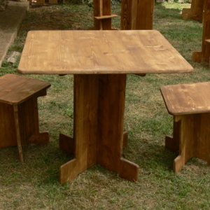 table bistrot carrée en bois - Wood Stock Réception - Gers - Sud Ouest