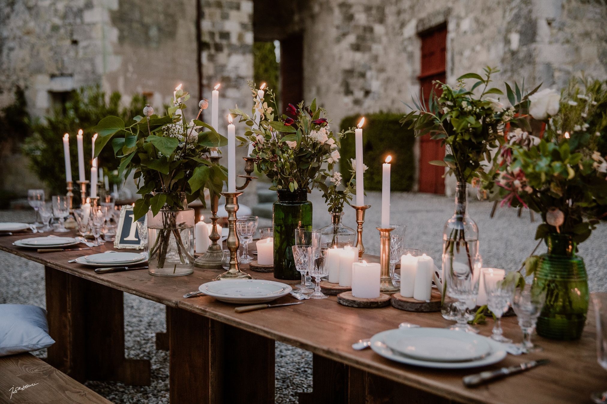 diner extérieur - location mobilier en bois mariage champetre boheme- wood stock reception - gers - sud ouest - Château de Poudenas